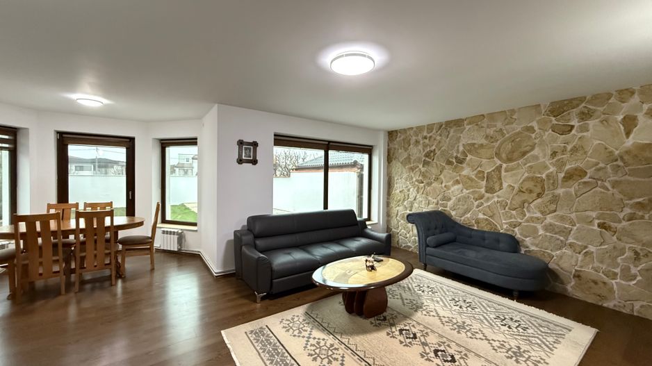 Casa / Vila cu 7 camere de vanzare in Ovidiu Sud Constanta - Poză 2