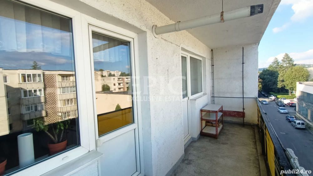 Vând apartament 4 camere/90 mp - Poză 9