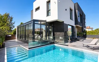 Casă spectaculoasă în Constanța | Design, tehnologie și confort - Poză 31