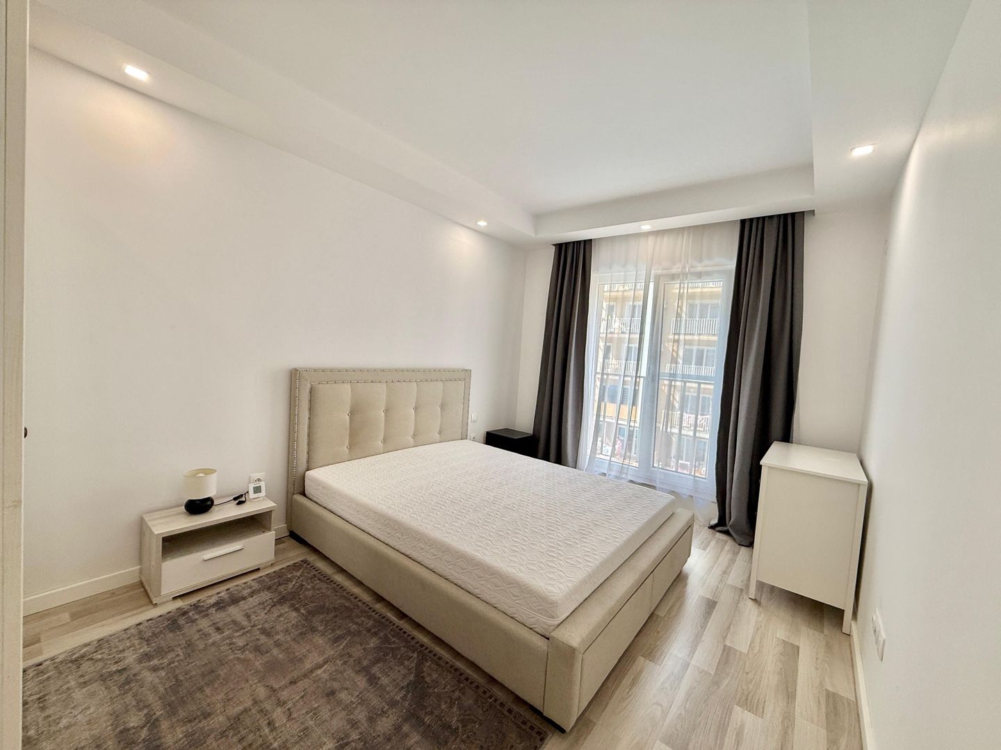 COSMOPOLIS - Apartament cu 2 camere, mobilat si utilat. - Poză 7
