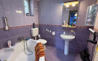 Vila P+1 cu terasă 255 mp + garaj 22,5 mp si teren 417 mp-Berceni ! - Poză 14