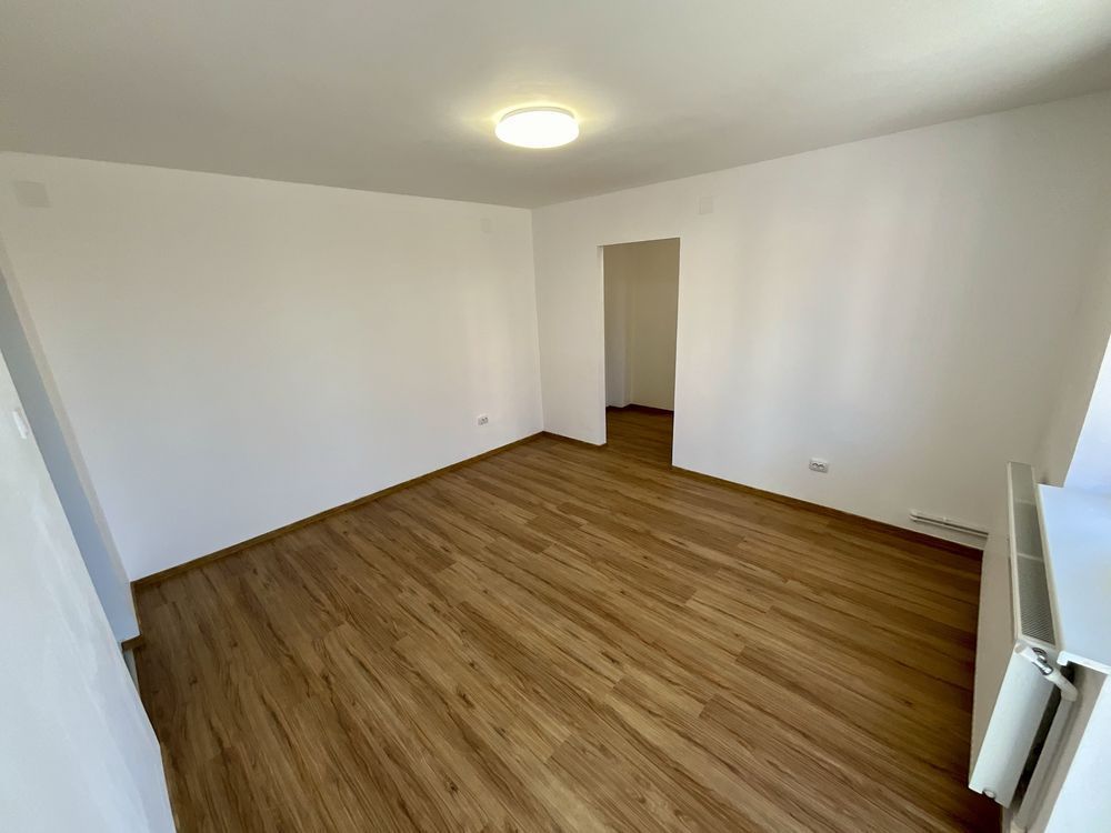 BRASADAS vinde ap 2 cam central etaj 3/4. - Poză 5