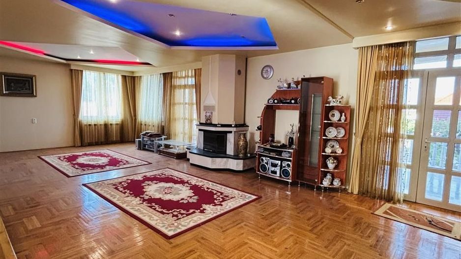 VILA CU 14 CAMERE SI 3405 MP TEREN IN SANMARTIN - Poză 10