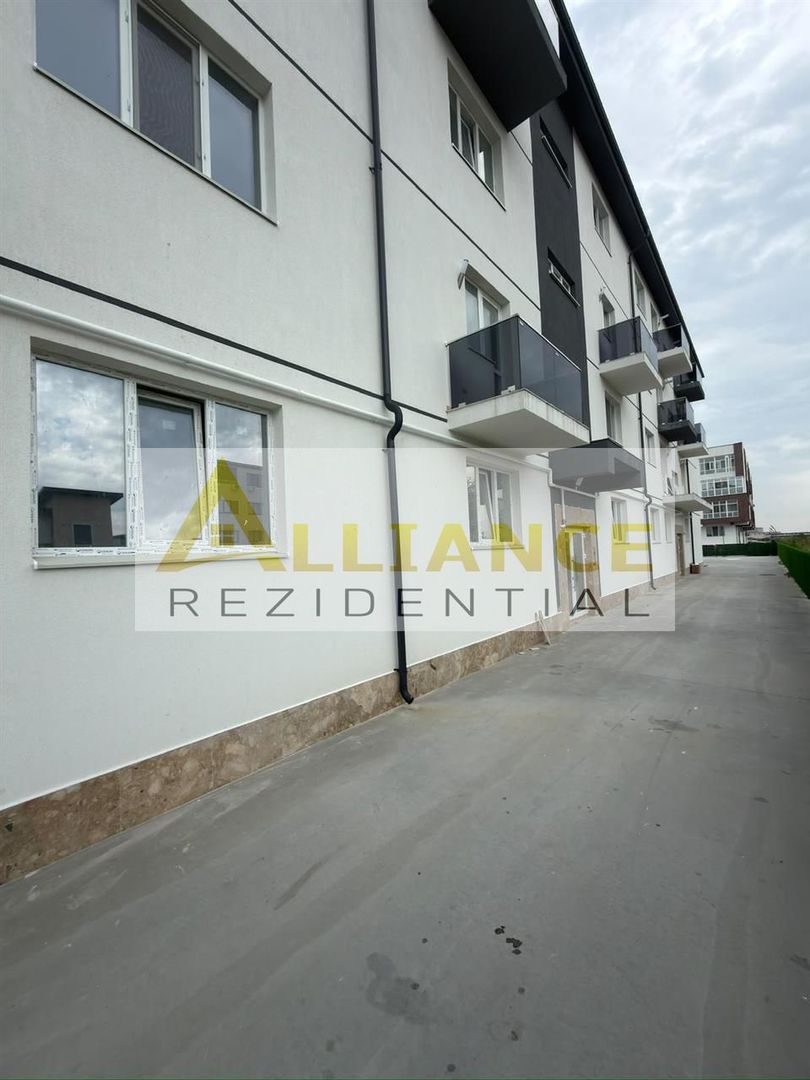 Apartament 3 camere cu parcare inclusa 100.000 euro - Poză 6