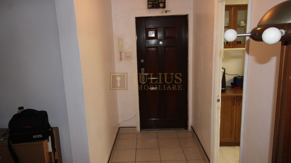 3 camere, situat in Complexul Studentesc, centrala proprie, familie, studenti - Poză 15