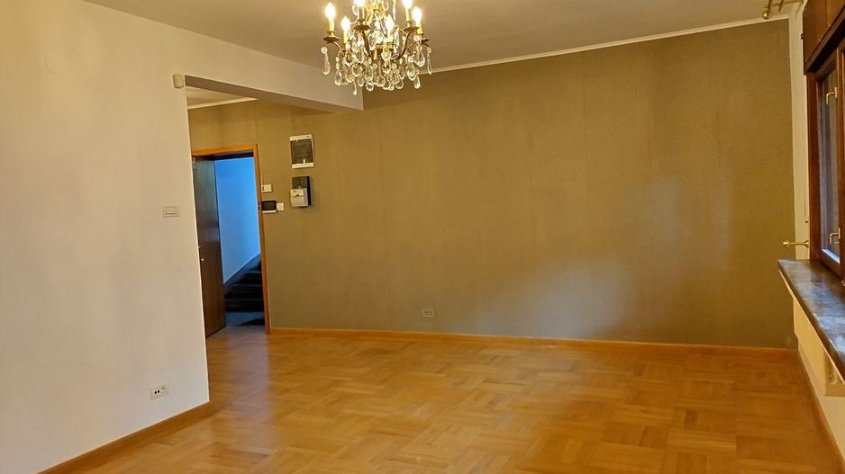 De inchiriat spatiu/ apartamnet 3 camere pe strada Roma - Poză 2