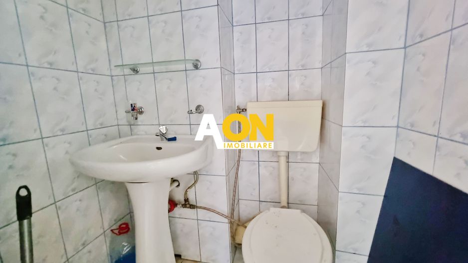 Apartament 3 camere, 2 bai, decomandat, etaj 3,  Cetate, zona Mercur - Poză 11