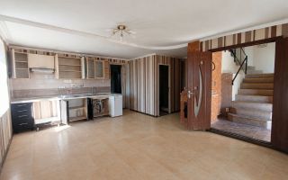 Casă în Doroțcaia – 140 m² | 13,71 ari | 6 camere + living - Poză 11