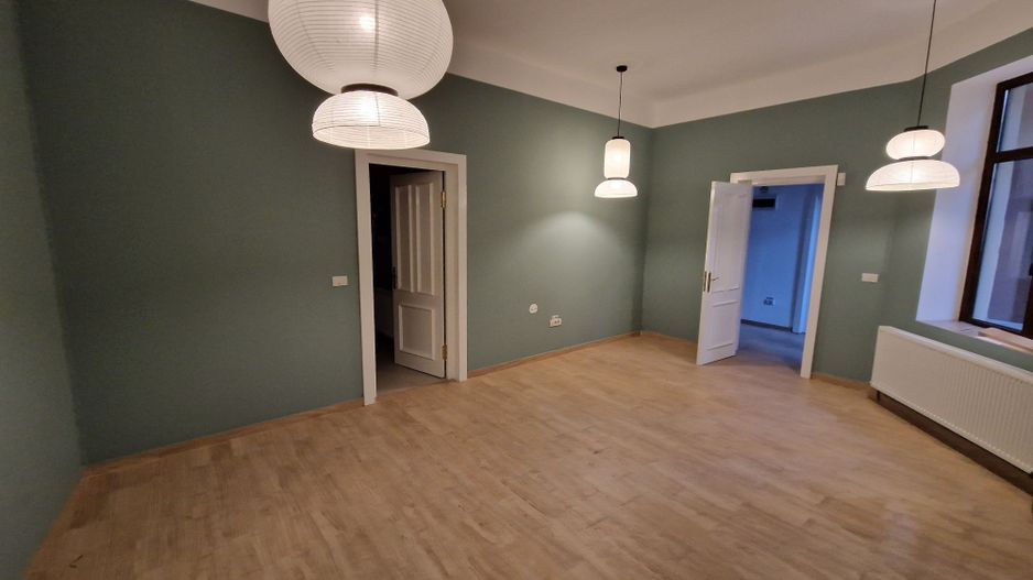 Imobil D+P+1E - 14 camere - Poză 4