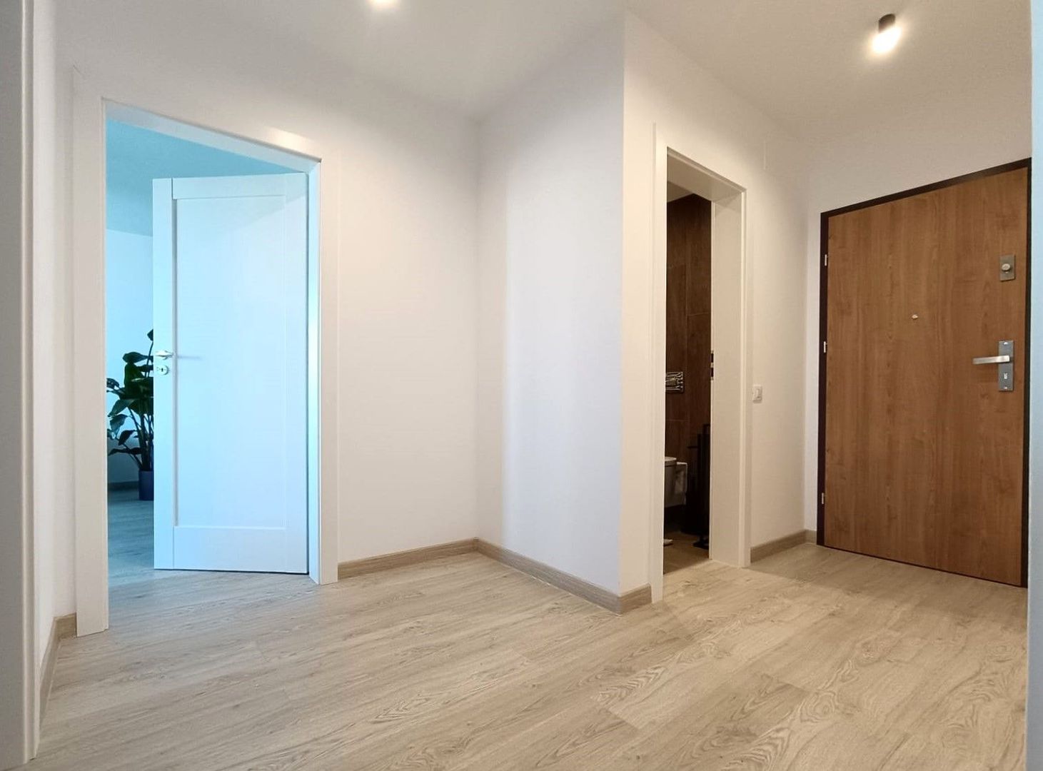 Apartament modern cu 2 camere și terasă generoasă Urban Plaza zona Carpaților - Poză 18