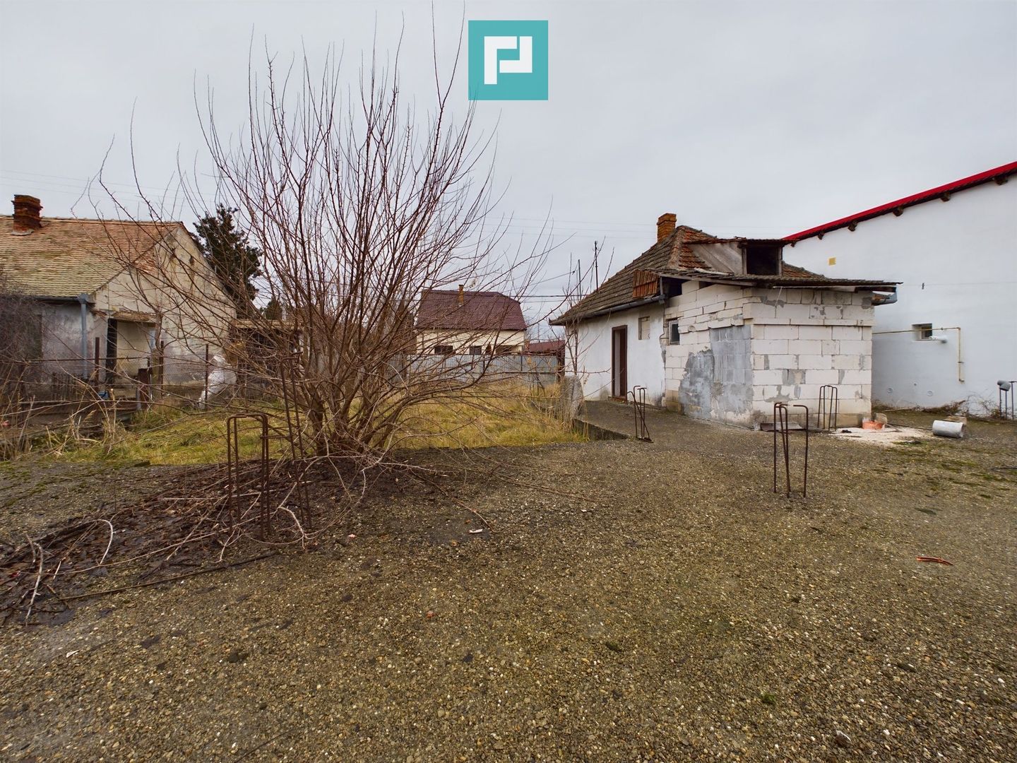 Casă în Pecica - Poză 1