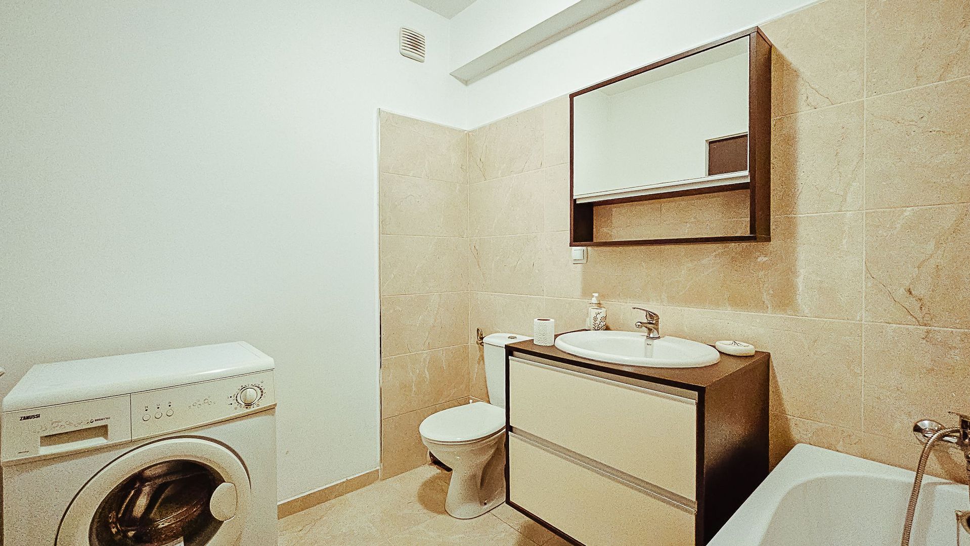 Imobil pretabil investiție,  etajul 1,  zonă de case - Poză 12