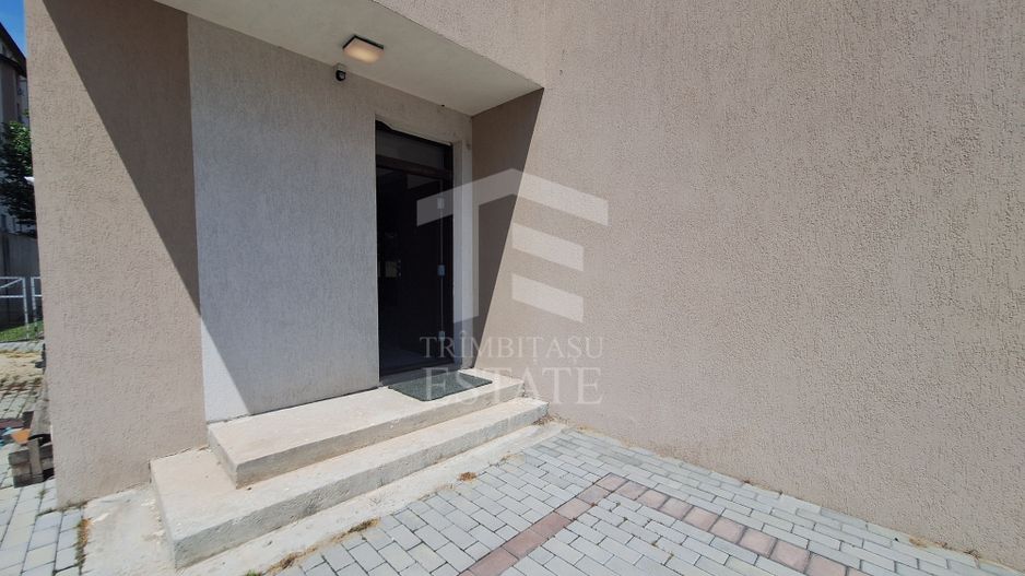 Duplex 4 cam 3 bai parcare&curte Prelungirea Ghence str. Maracineni - Poză 1