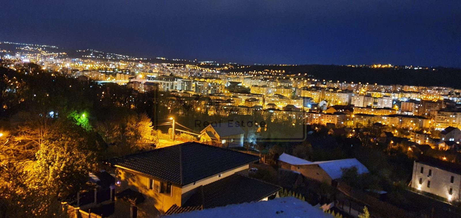 Copou-Stadion- Intabulat - Bloc nou - View Panoramic! - Poză 2
