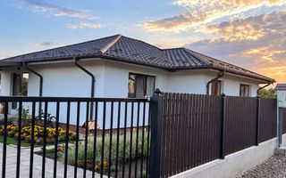 Casă de vânzare în Holboca, strada Colinei – zonă în dezvoltare, 2 dormitoare, 425 mp teren - Poză 3
