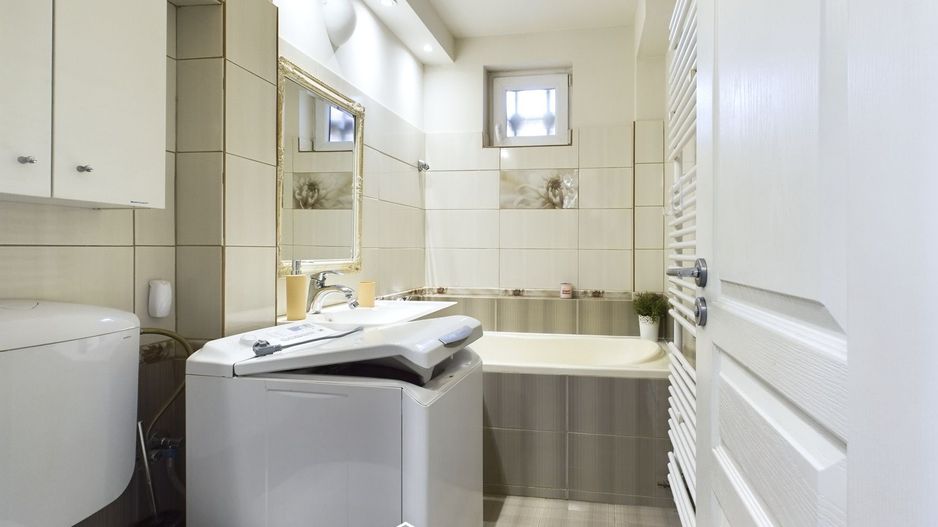 Apartament 2 camere, primitor si luminos,  2 minute de Piața Victoriei - Poză 21