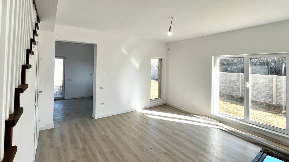 Duplex modern, separat prin camera tehnica, in Ghiroda - zona Primărie - Poză 1