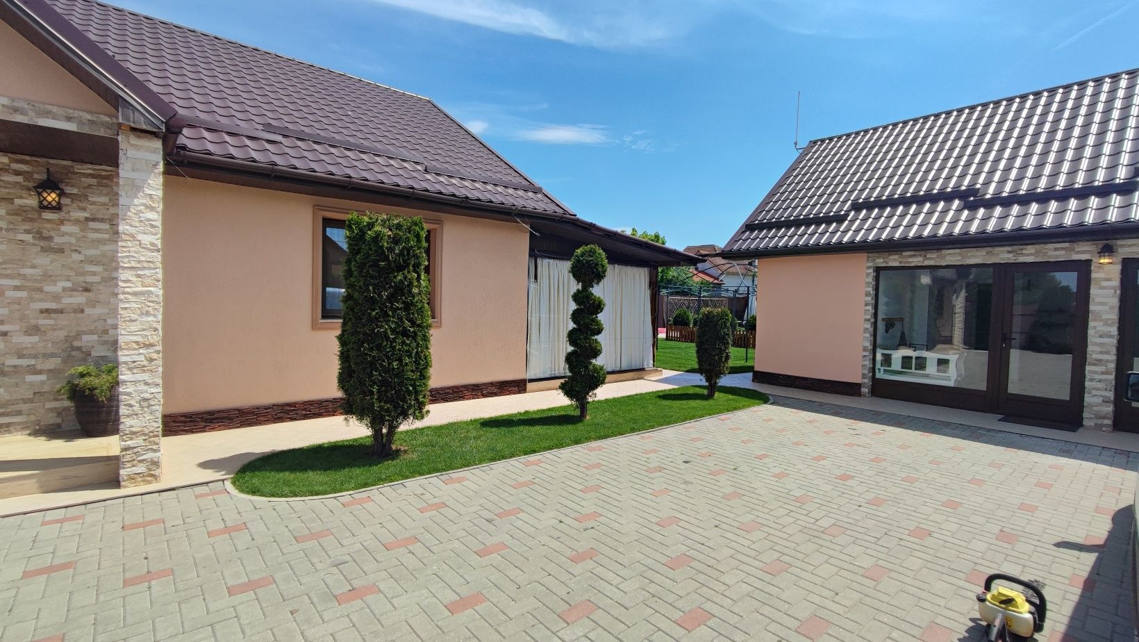 Casa de vanzare Ludus zona centrala - Poză 1