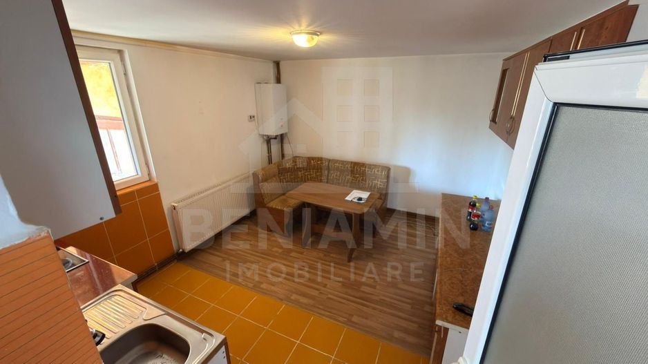 Vand Casa P+M 5 Camere-Curte si Strada Privata-Zona Catargiu - Poză 6