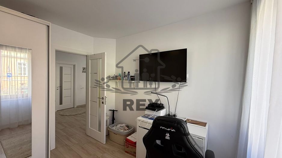 Apartament spațios la parter de casă – zona Turnișor, Sibiu - Poză 6