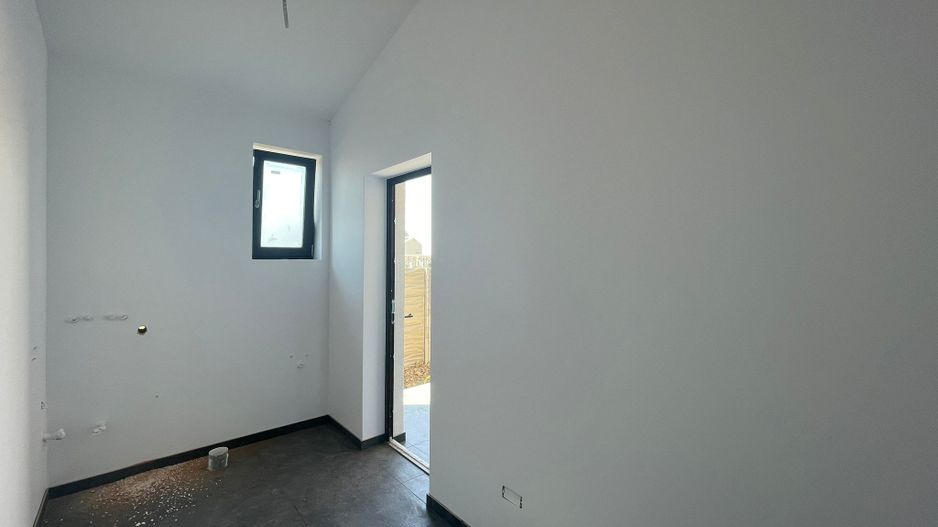 Duplex despartit prin baie | 3 camere | Super Preț | Urseni - Poză 11