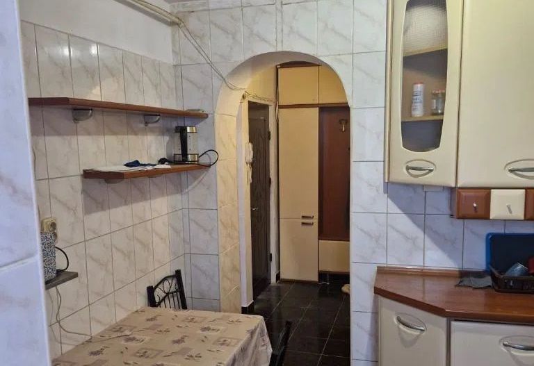 APARTAMENT DECOMANDAT 3 CAMERE 2 BAI BLOC 1986 CRANGASI PARC METROU - Poză 3
