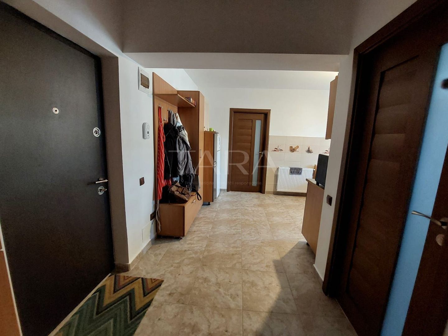 Apartament cu 2 camere decomandat, balcon, 56mp. - Poză 3