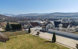 Proprietate Tip Duplex în Viișoara – Vedere Panoramică - Poză 4