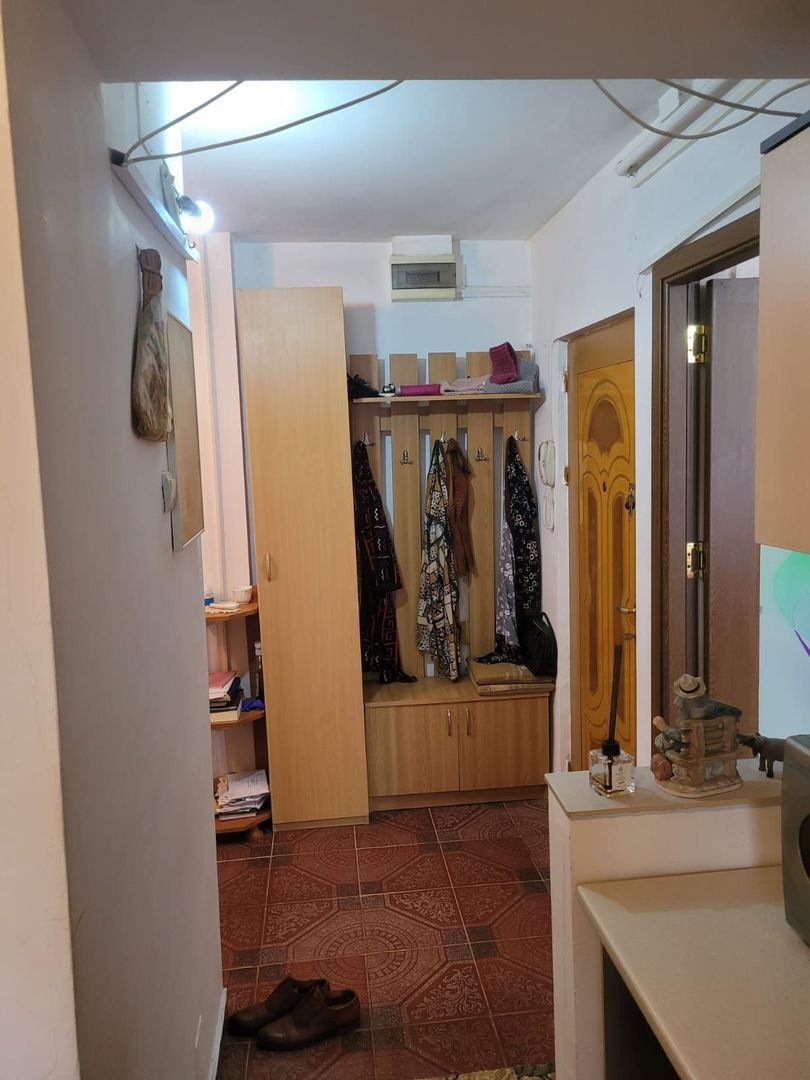 Apartament 3 camere de vanzare Crangasi - Poză 6