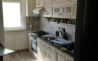 Apartament cu 3 camere, ideal pentru familie. - Poză 3