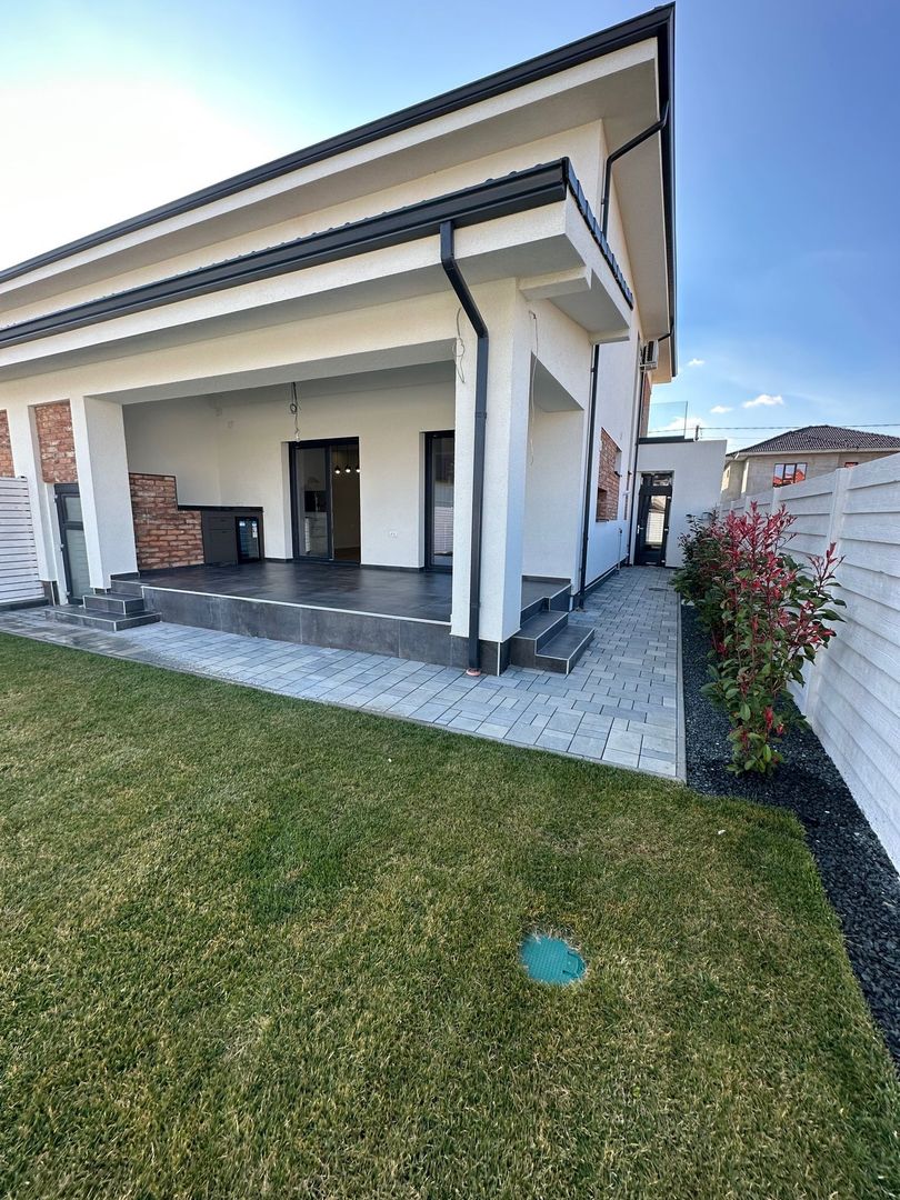 Duplex deosebit cu garaj și subsol - Poză 2