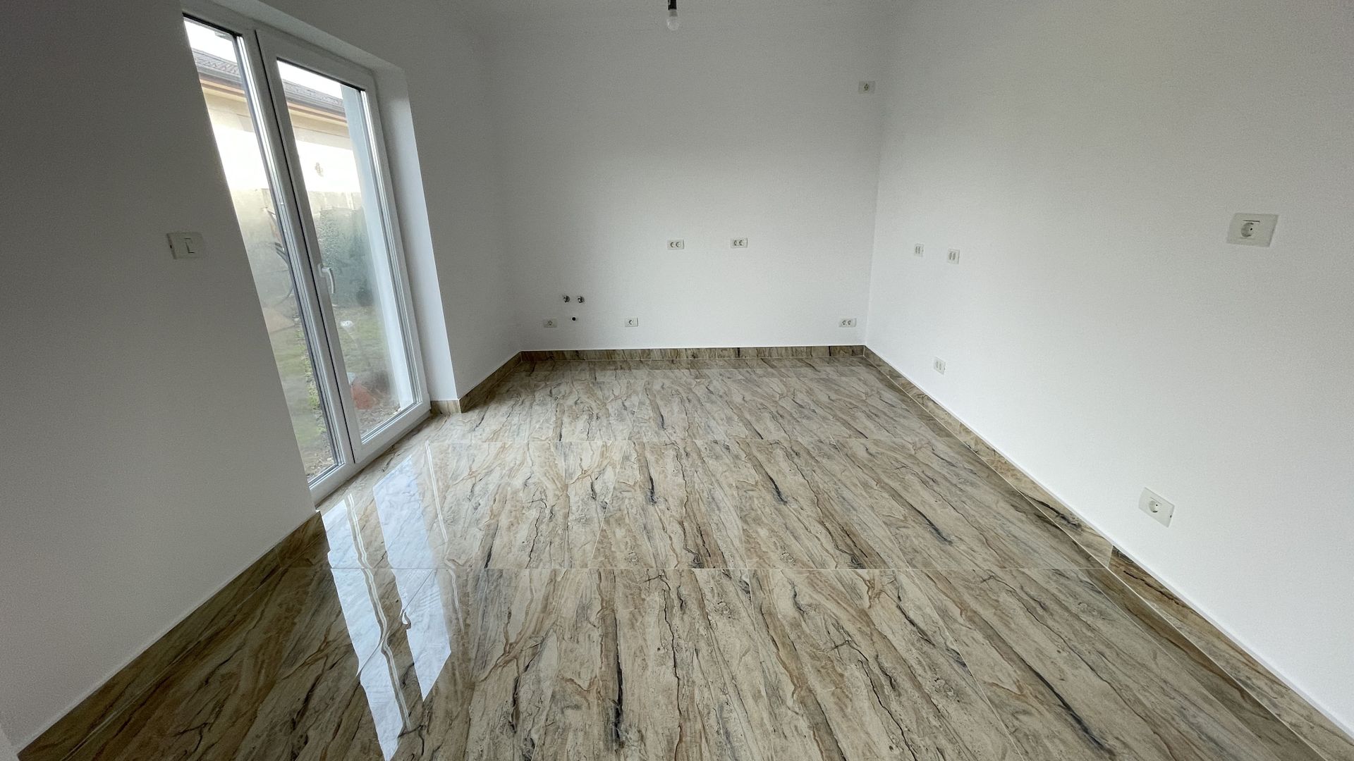 Casa de familie in zona rezidentiala - Poză 17