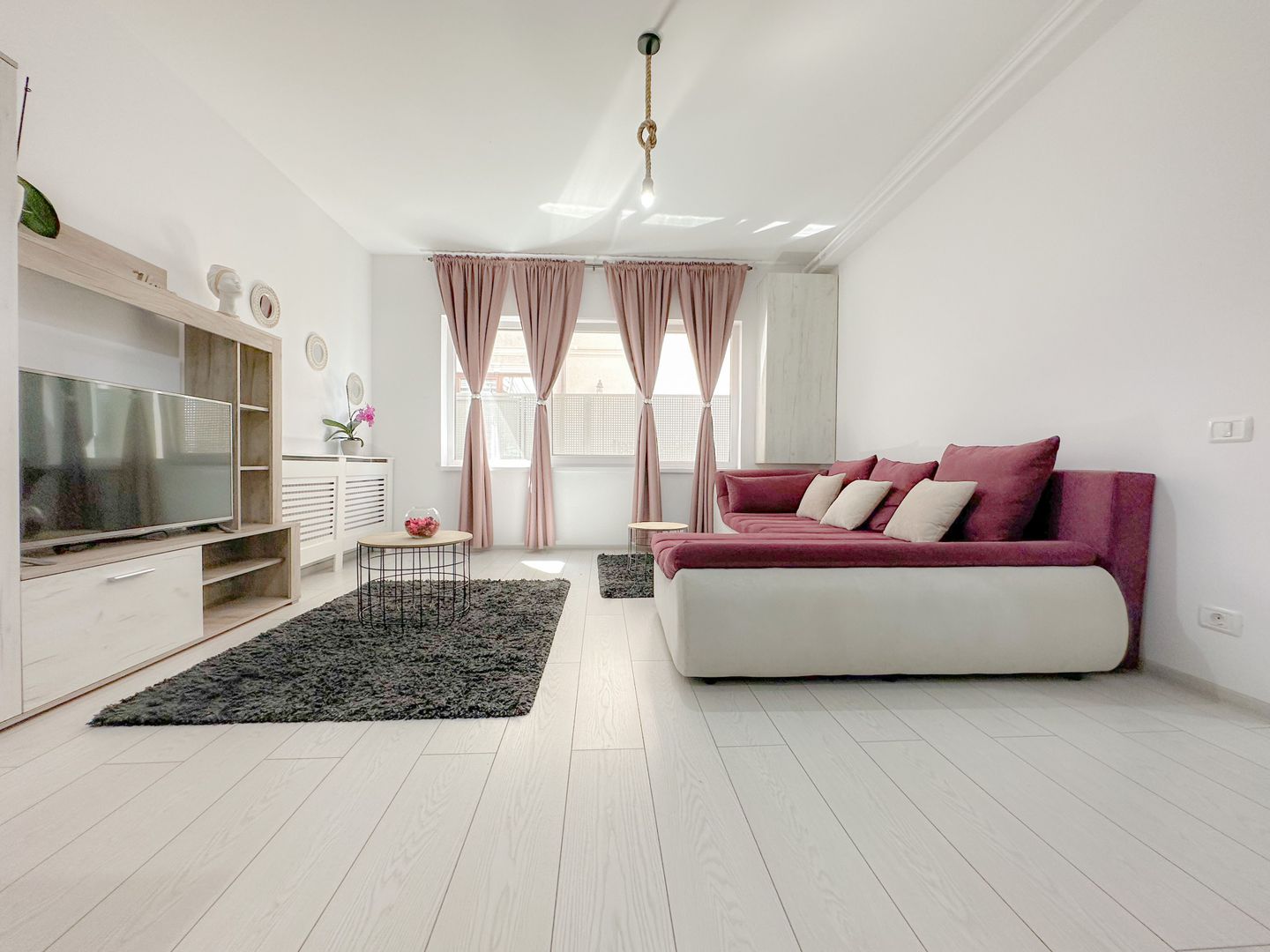 VANDUT - Apartament modern cu 2 camere - langa padure - mobilat&utilat | Com0% - Poză 1