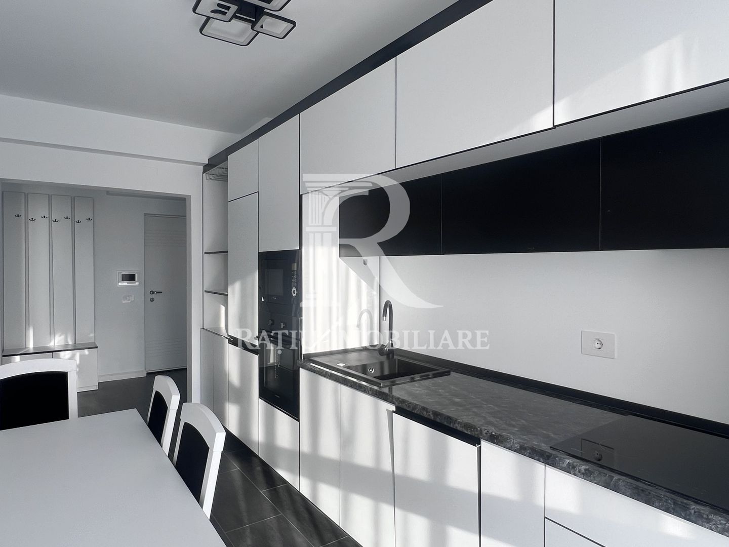 Apartament cu 2 camere | Parcare Supraterana | Prima Urbana | Oradea - Poză 8