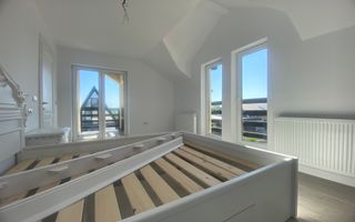 Liniste si confort! Vanzare casa la cheie, luminoasa in Priseaca! - Poză 6
