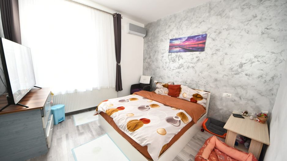 De vanzare casa cu 3 apartamente + anexa 75 mp, Comision 0% - Poză 22