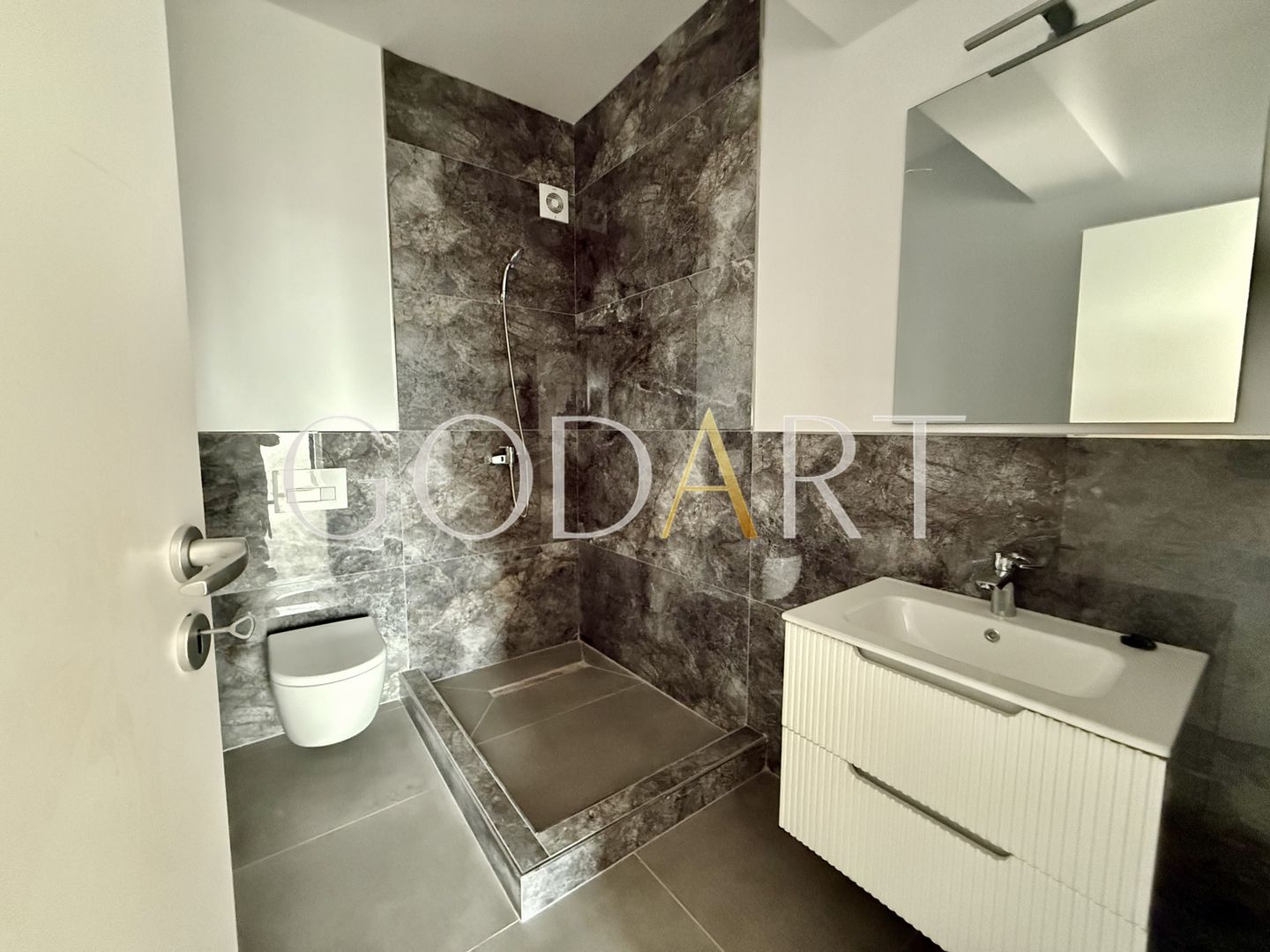 OPORTUNITATE | 3 CAMERE | DECOMANDAT | LOC DE PARCARE | 2025 - Poză 12