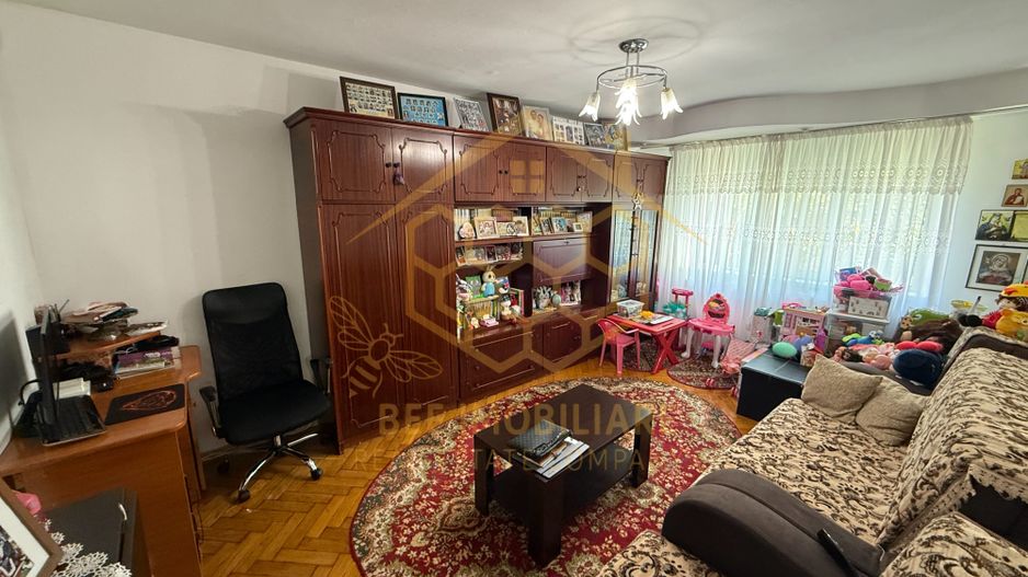 Apartament 3 camere , decomandat in 1Mai - Comision 0% - Poză 2