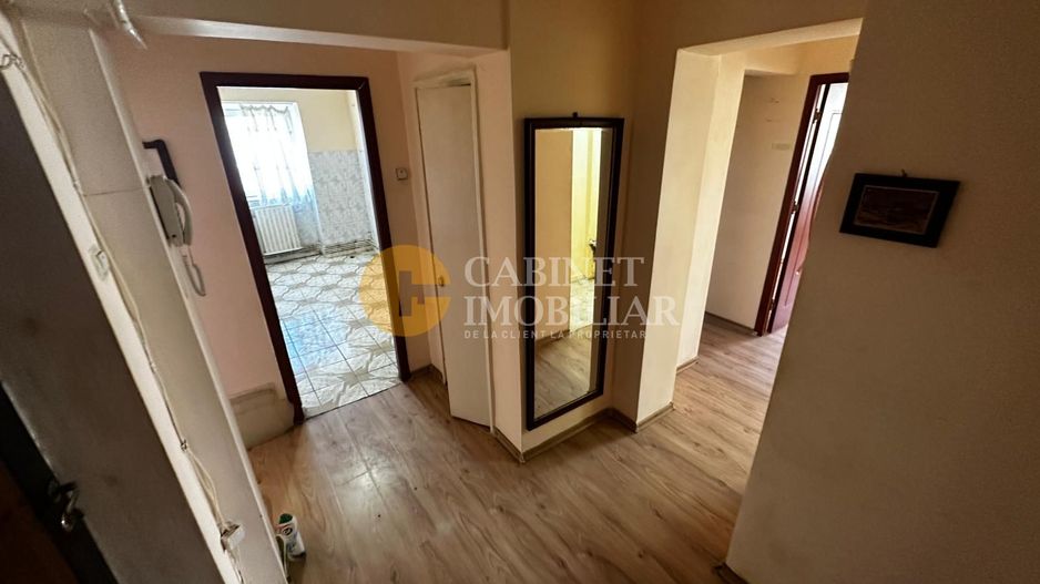 Apartament cu 3 camere decomandat, 2 bai, etaj intermediar - Gara - Poză 6