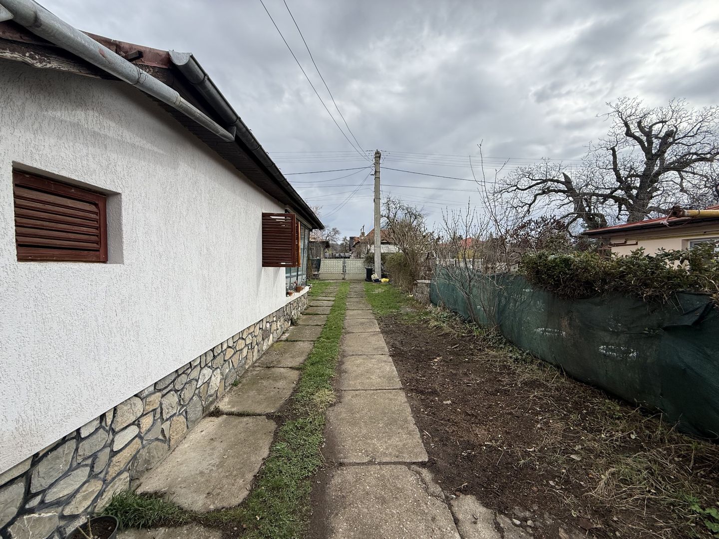 Casă corp C1 84mp + casă corp C2 51mp+garaj+ grădină și teren 889mp - Poză 29