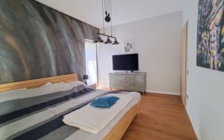 Apartament pe 2 nivele la vilă + Curte, Piscină, Saună și garaj, Gruia!! - Poză 6