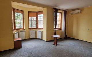 Spațiu comercial | Ideal pentru companii | Zonă centrală | Oradea - Poză 9