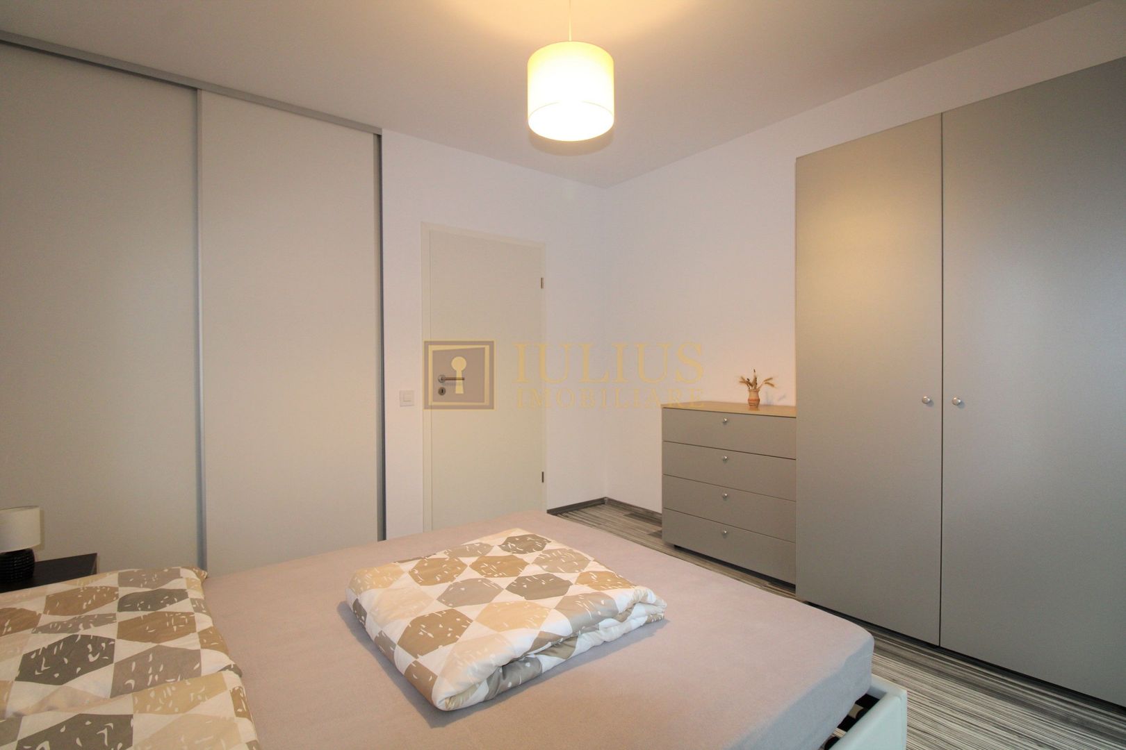 Continental - Buziasului, centrala proprie, parcare inclusa. - Poză 3