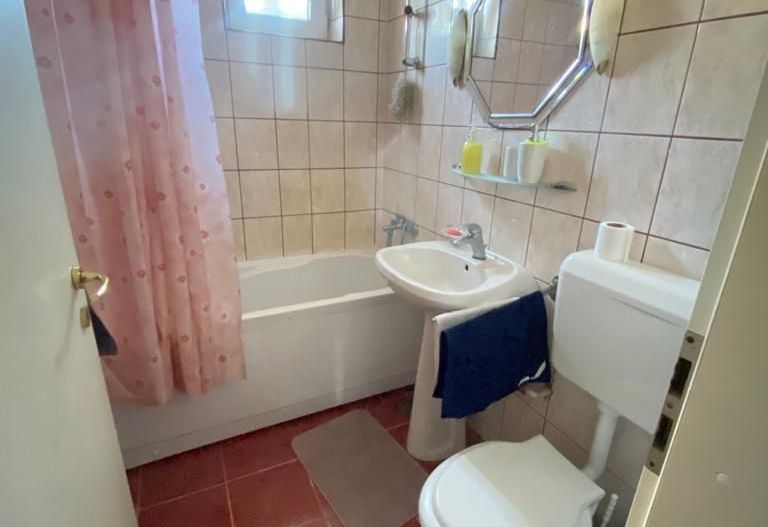 3 camere confort 1 etaj 3 zona Medicina CENTRALA PROPRIE - Poză 13