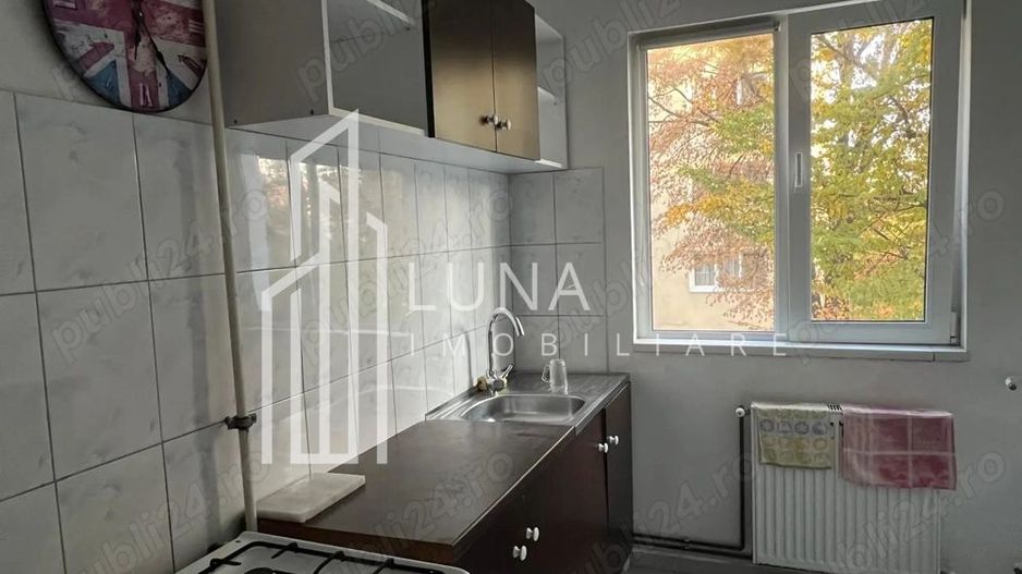 De vânzare – Apartament luminos, 2 camere, str. Neptun, Brașov - Poză 1