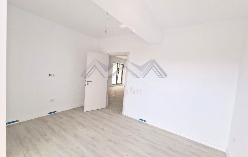 Apartament 3 camere Otopeni central | bloc nou, parcare, comision 0 - Poză 6