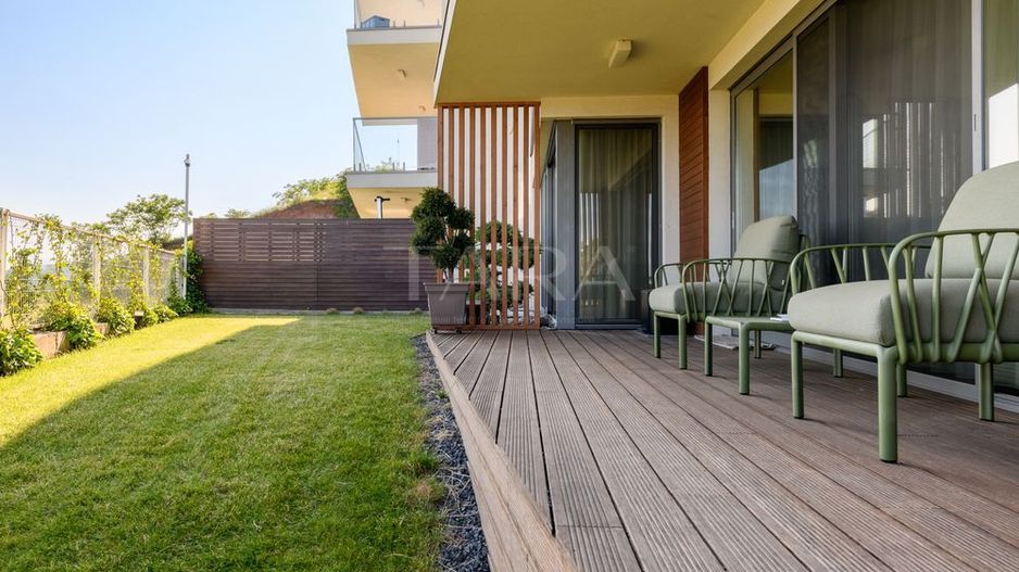 Apartament premium, grădină privată, panoramă și garaj încălzit. - Poză 2