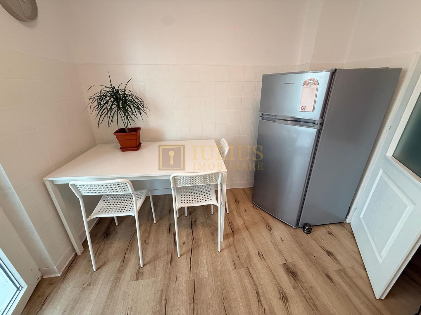 3 camere: 2 dormitoare, vis a vis de Uranus Plaza, apartament superb! - Poză 15