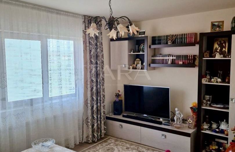 Casa de vanzare in Floresti,  zona Avram Iancu. - Poză 2