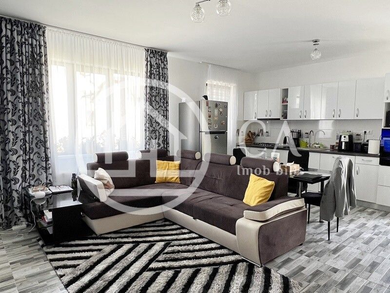 Casă de vanzare cu 4 camere in Cartierul Tineretului, Oradea - Poză 1